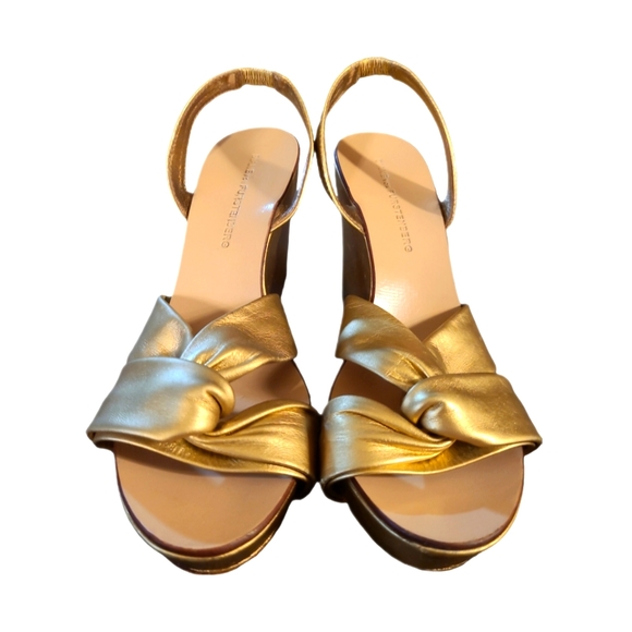 DIANE VON FURSTENBERG | Gold Wedge Slingback Sandals in Size US 8.5 - Picture 2 of 7